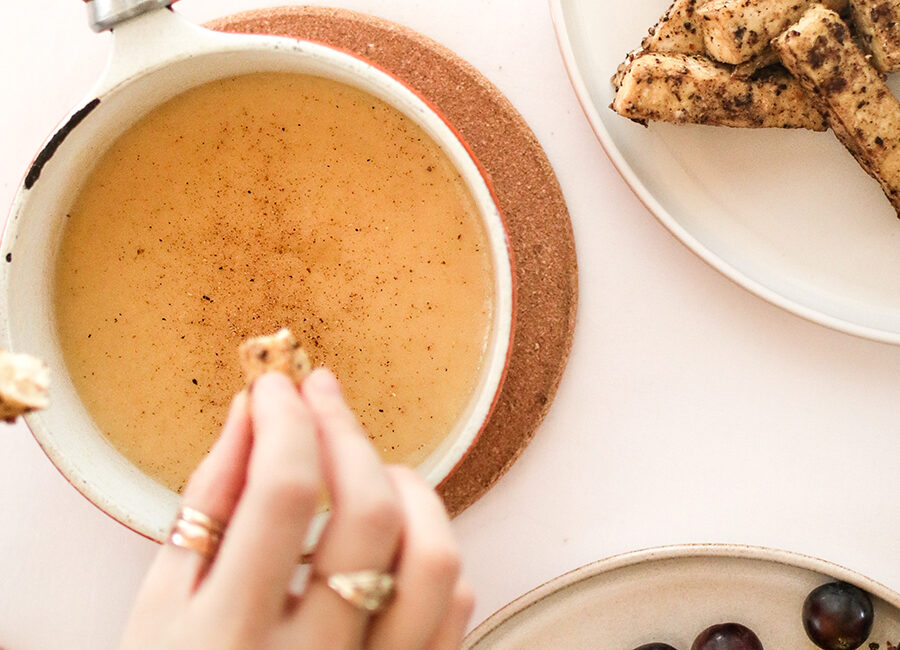 Fondue suisse & bâtonnets de tofu au piment de la Jamaïque