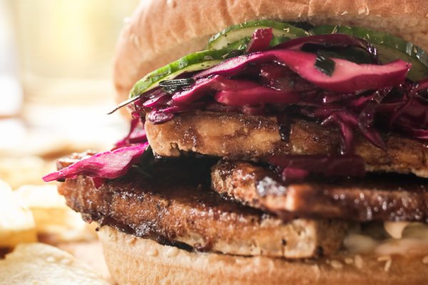 Burger au tofu grillé au chipotle