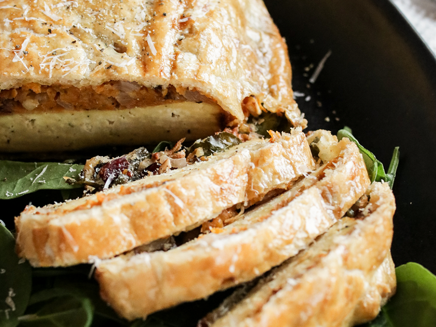 Wellington au tofu, épinards & patate douce