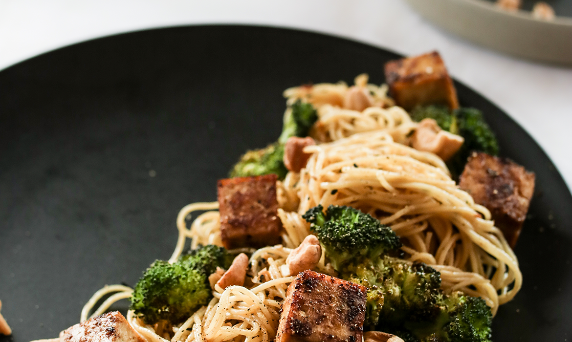 Capellini with tofu, broccoli & cashew nuts