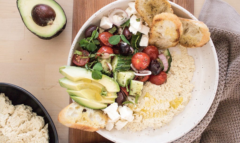 Bowl méditerranéen à l’hummus de tofu