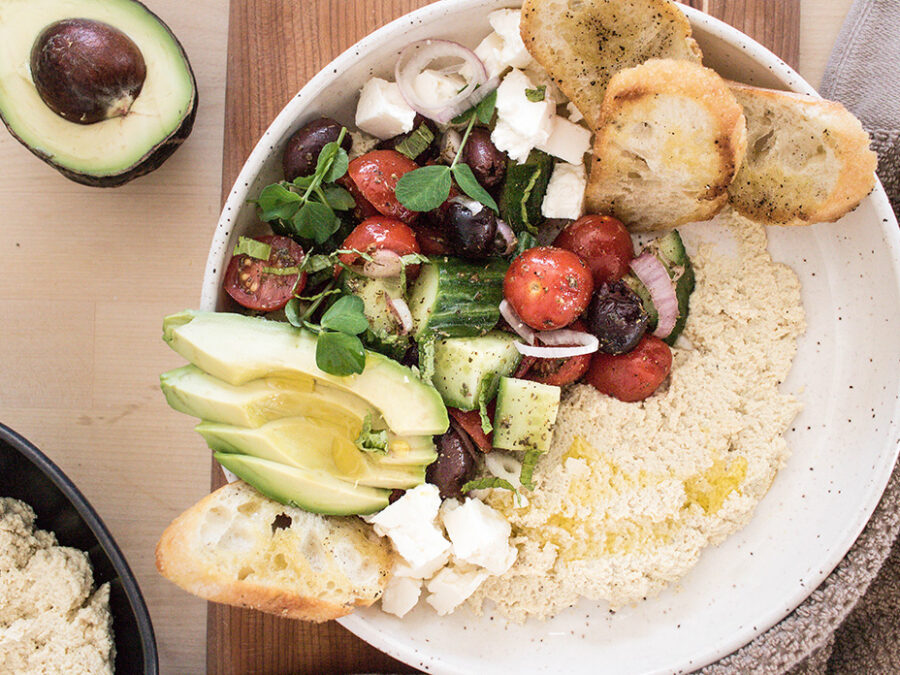 Bowl méditerranéen à l’hummus de tofu