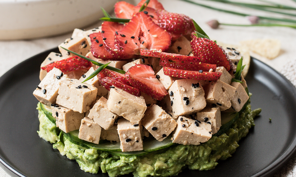 Tartare de tofu à la fraise