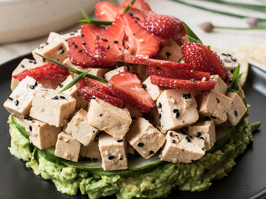 Tartare de tofu à la fraise