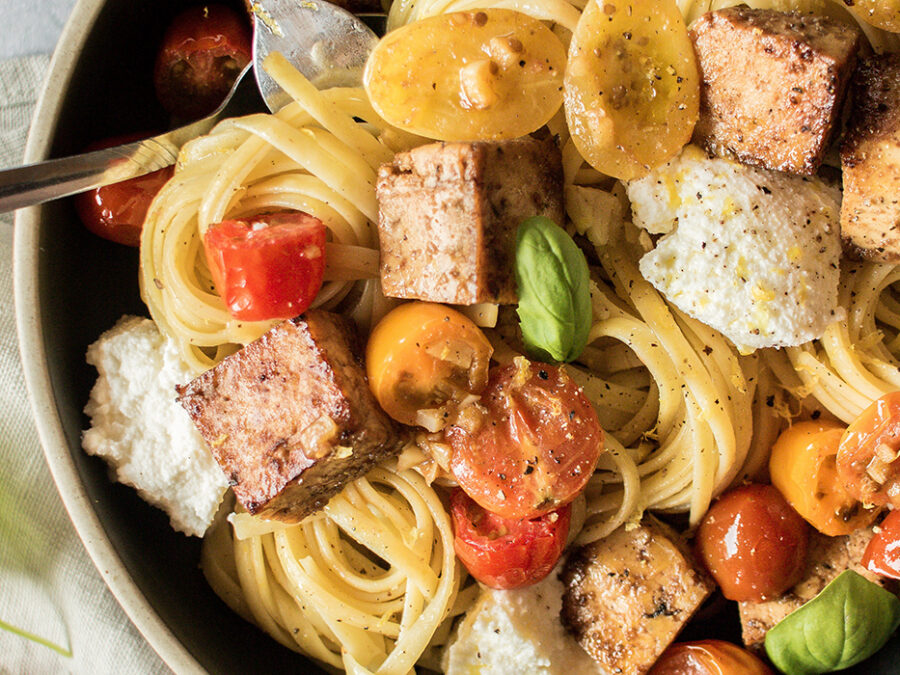 Linguines aux tomates cerises, ricotta & tofu