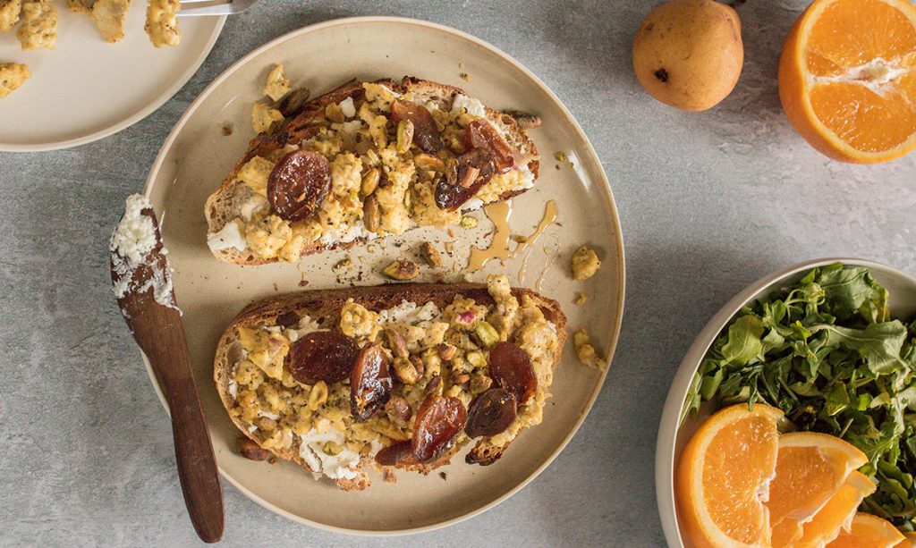 Déjeuner-brunch tartine chèvre
