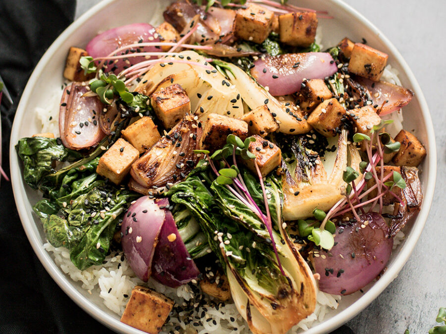 Tofu mariné et épicé & bok choy grillé